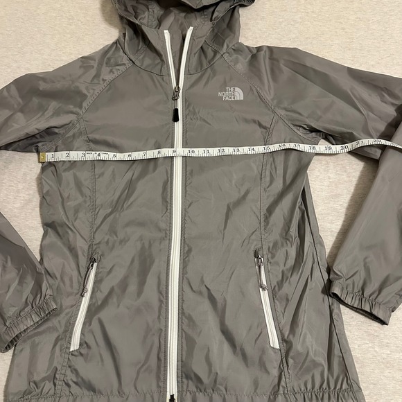 The North Face Womens Grey Hooded Lightweight Windbreaker Jacket Size S P - Picture 3 of 6